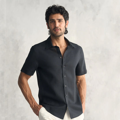 MEN'S BLACK SOLID HALF SLEEVES REGULAR FIT COTTON SHIRT