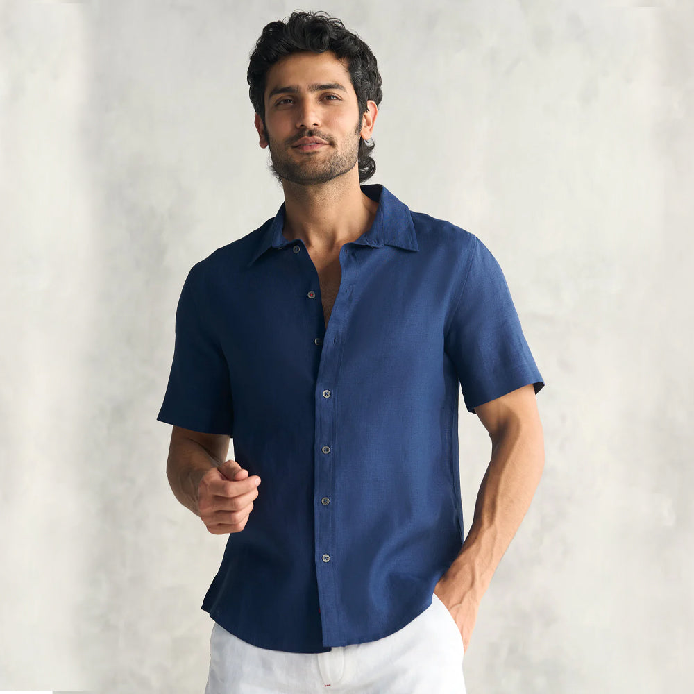 MEN'S DARK BLUE SOLID HALF SLEEVES REGULAR FIT COTTON SHIRT