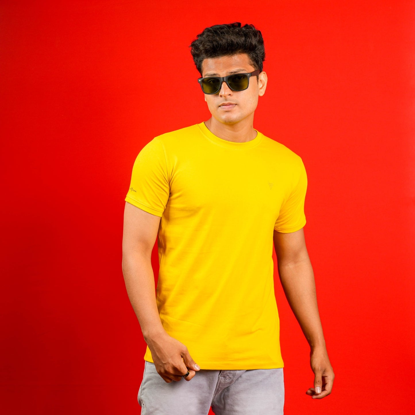 SLIM FIT PLAIN CASUAL ROUND NECK T - SHIRT