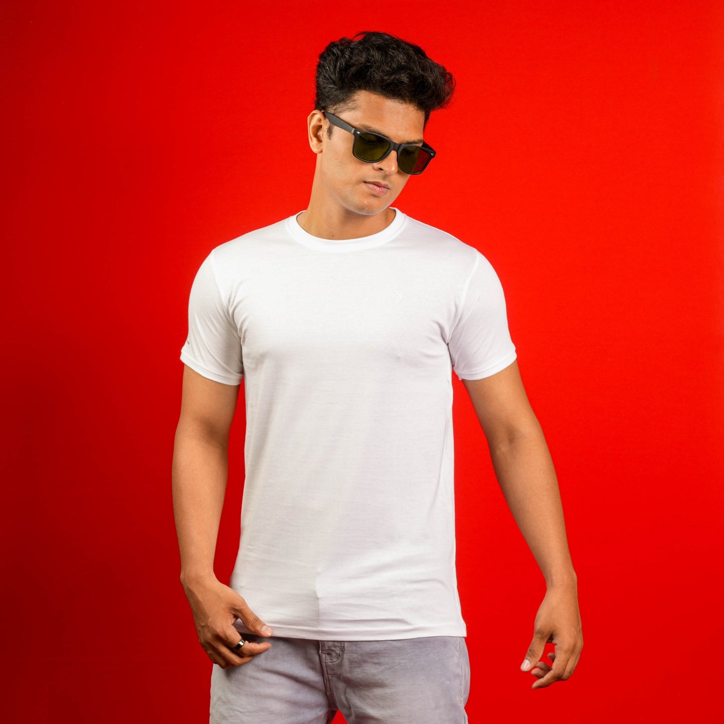 SLIM FIT PLAIN CASUAL ROUND NECK T - SHIRT