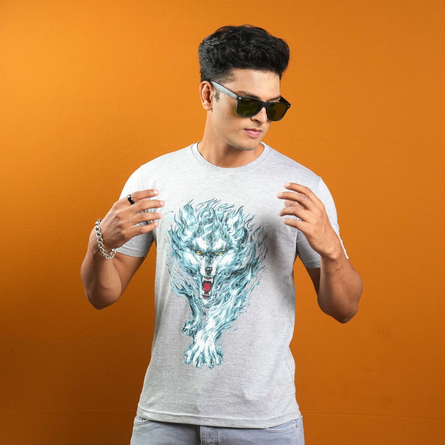 REGULAR FIT CHEST PRINTED  CASUAL T - SHIRT