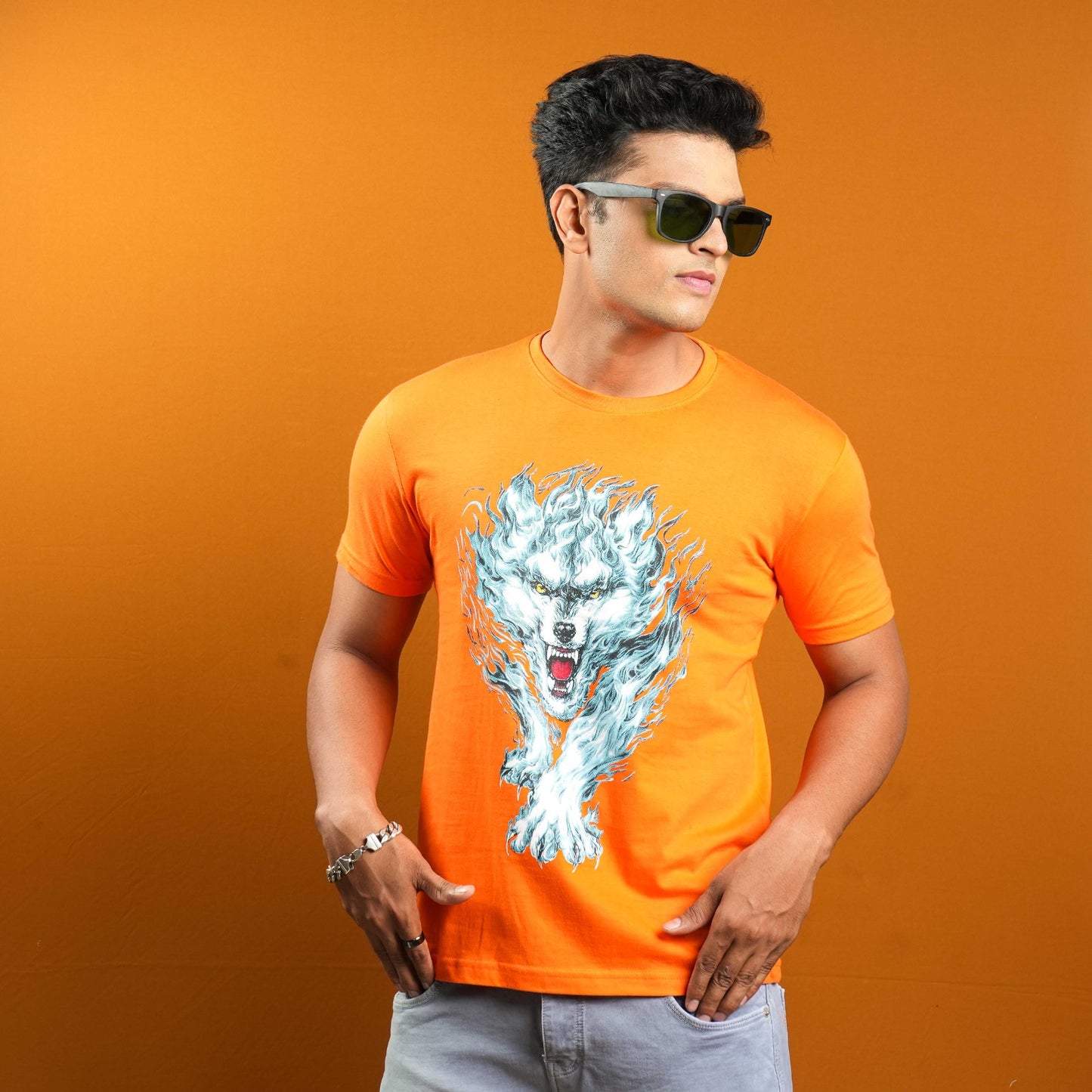 REGULAR FIT CHEST PRINTED  CASUAL T - SHIRT